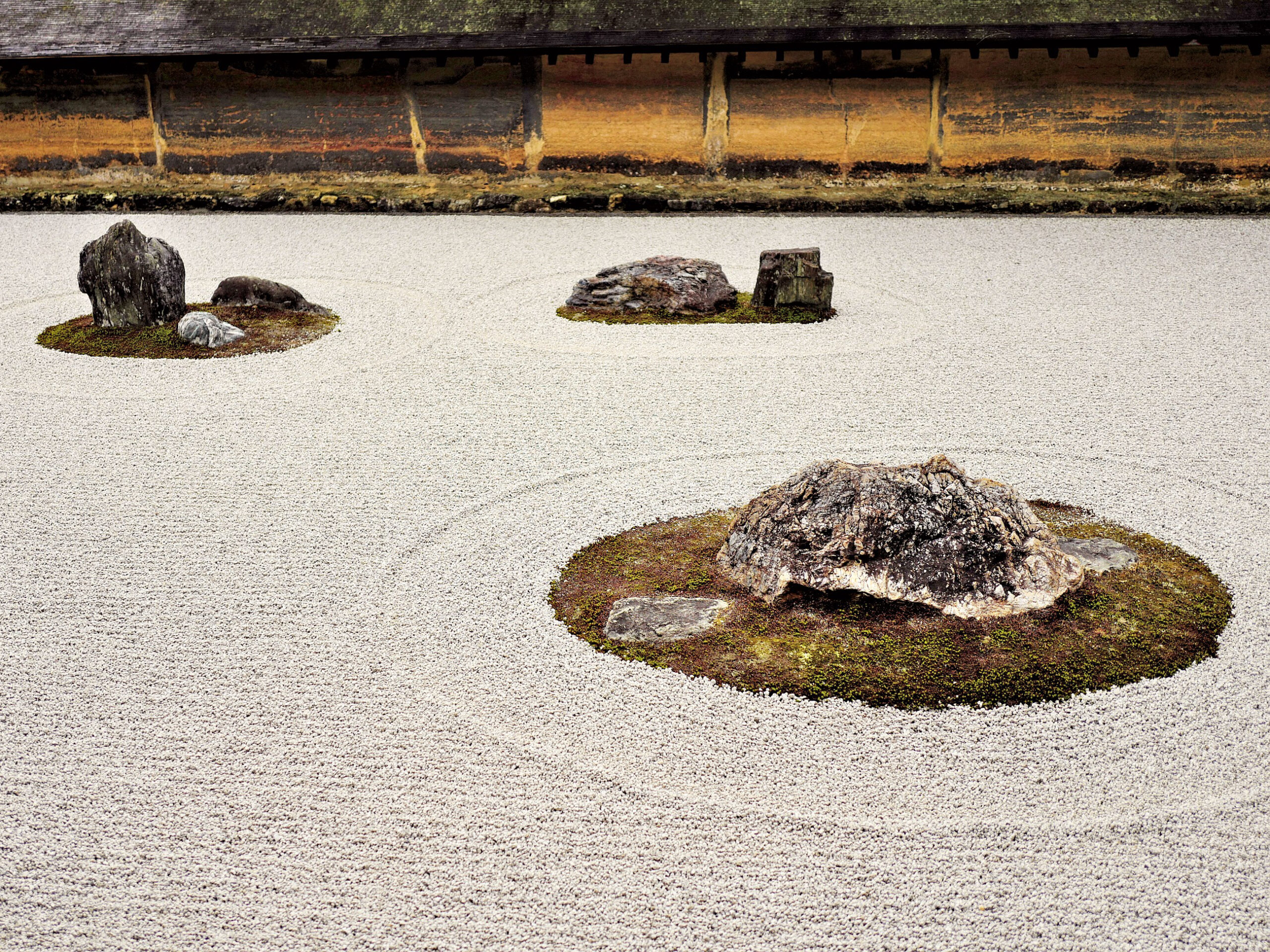 Zen-Steingarten beim Ryoanji Tempel, Japan. Aus der Stress-Spirale finden.